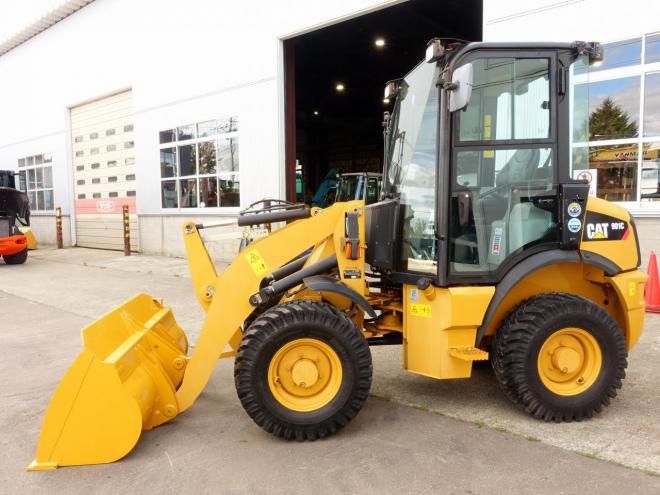 ホイールローダCAT 901C  バケット容量0.4m3