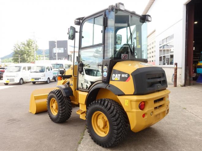 ホイールローダCAT 901C  バケット容量0.4m3