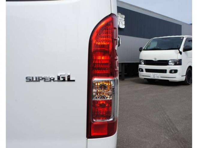ハイエースバン2.7 ダークプライムII マルチロールトランスポーター タイプII ワイド ロング 4WD　ダークプライムII MRTタイプII4WD415COBRA17インチアルミビッグナビ 2700