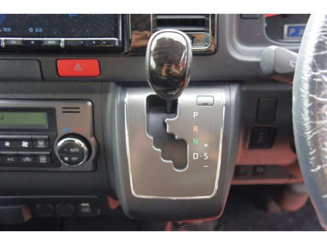 ハイエースバン2.8 スーパーGL ダークプライムII ロングボディ ディーゼルターボ 4WD　モデリスタフロントスポイラー　ワーク18インチAW　8インチナビTV 両側電動パワースライドドア 415COBRAフラットキット(ベッドキット) 2800