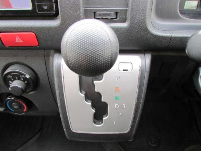レジアスエース3.0 DX ロングボディ GLパッケージ ディーゼルターボ 4WD　社外ナビ/バックカメラ/フルセグTV/Bluetooth/ETC/ドライブレコーダー/LEDヘッドライト 3000