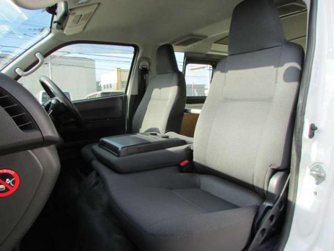 レジアスエース3.0 DX ロングボディ GLパッケージ ディーゼルターボ 4WD　社外ナビ/バックカメラ/フルセグTV/Bluetooth/ETC/ドライブレコーダー/LEDヘッドライト 3000