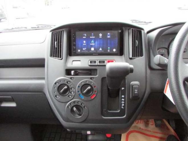 タウンエースバン1.5 GL 4WD　登録済未使用車/スマートアシスト/LEDヘッドライト/MAD CROSS14インチホイール+ジオランダーX-AT/キーレス/アイドリングストップ/ディスプレイオーディオ 登録済未使用車 1500