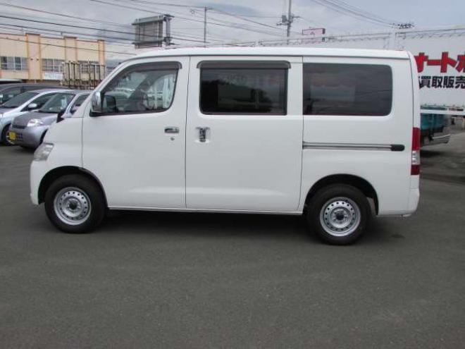 タウンエースバン1.5 GL 4WD　5速MT/ドライブレコーダー/社外ナビ/フルセグTV/ブルートゥースオーディオ/ベッドキット/キーレス/両側スライドドア/リヤフォグ 1500