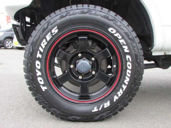 ジムニークロスアドベンチャー XC 4WD　リフトアップ/トーヨーオープンカントリー/社外テールランプ/社外ナビ/フルセグTV/バックカメラ/シートヒーター/ETC/LEDヘッドライト・フォグ/ミラーヒーター/パートタイム4WD/ドラレコ 660