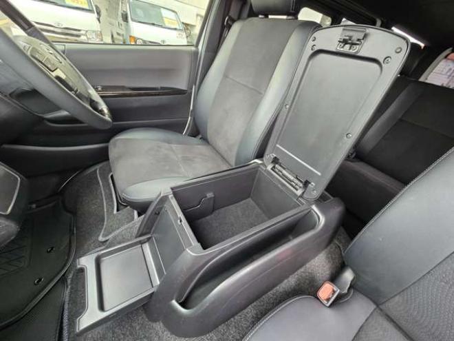 ハイエースバン2.8 スーパーGL ダークプライムII ロングボディ ディーゼルターボ 4WD　ESSEX FスポイラーVer3&サイドライナー&リアライナー　ESSEX　フロアマッド　ENCD17インチAW　ヨコハマPARADA17インチ　ハーフレザーシート　プッシュスタート　スマートキー　リアヒーター 2800