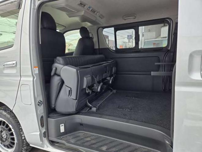ハイエースバン2.8 スーパーGL ロング ディーゼルターボ 4WD　リアクーラー&ヒーター　プッシュスタート　スマートキー　　ベッドキッド LEDヘッドライト横滑り防止　衝突被害軽減　車線逸脱　トヨタ純正ナビ　フルセグTV　Bluetooth　Bカメラトヨタ純正リアモニター　ETC 2800