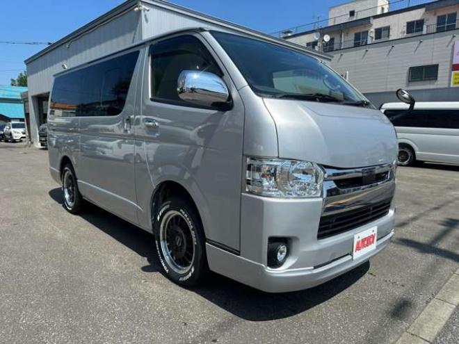 ハイエースバン2.8 スーパーGL ロング ディーゼルターボ 4WD　リアクーラー&ヒーター　プッシュスタート　スマートキー　　ベッドキッド LEDヘッドライト横滑り防止　衝突被害軽減　車線逸脱　トヨタ純正ナビ　フルセグTV　Bluetooth　Bカメラトヨタ純正リアモニター　ETC 2800