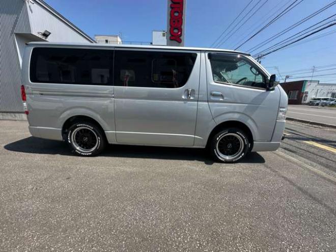 ハイエースバン2.8 スーパーGL ロング ディーゼルターボ 4WD　リアクーラー&ヒーター　プッシュスタート　スマートキー　　ベッドキッド LEDヘッドライト横滑り防止　衝突被害軽減　車線逸脱　トヨタ純正ナビ　フルセグTV　Bluetooth　Bカメラトヨタ純正リアモニター　ETC 2800