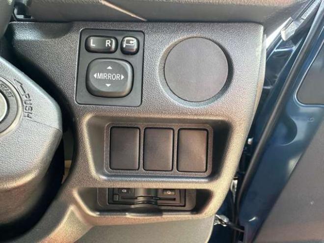 ハイエースバン2.8 DX ワイド スーパーロング ハイルーフ GLパッケージ ディーゼルターボ 4WD　2800ディーゼルターボ キーレス AC100V ベンチシート ETC 電動格納ミラー リアヒータークーラー BIGX11インチ Bカメラ　Bluetooth フルセグTV 純正エンスタ BADRUCKE18インチ　TOYO　H30ホワイトレター Fスポイラー 2800