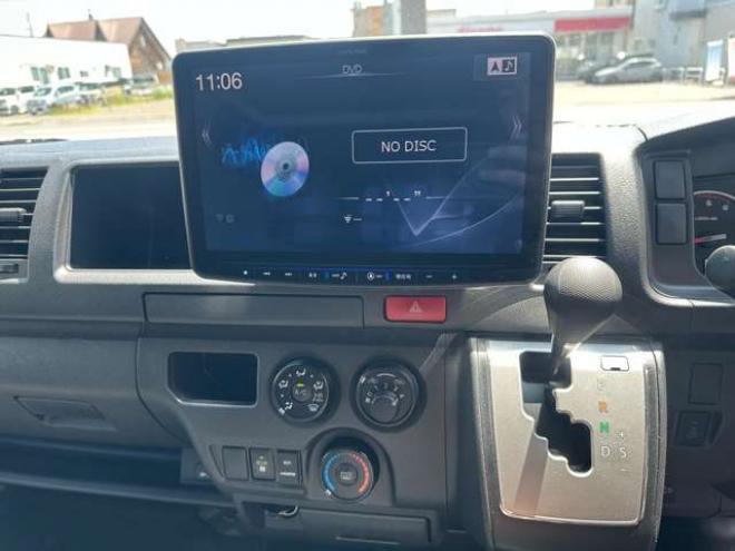 ハイエースバン2.8 DX ワイド スーパーロング ハイルーフ GLパッケージ ディーゼルターボ 4WD　2800ディーゼルターボ キーレス AC100V ベンチシート ETC 電動格納ミラー リアヒータークーラー BIGX11インチ Bカメラ　Bluetooth フルセグTV 純正エンスタ BADRUCKE18インチ　TOYO　H30ホワイトレター Fスポイラー 2800