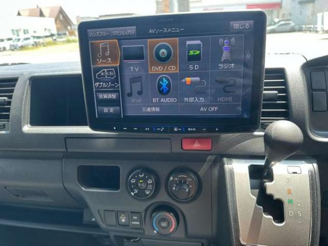 ハイエースバン2.8 DX ワイド スーパーロング ハイルーフ GLパッケージ ディーゼルターボ 4WD　2800ディーゼルターボ キーレス AC100V ベンチシート ETC 電動格納ミラー リアヒータークーラー BIGX11インチ Bカメラ　Bluetooth フルセグTV 純正エンスタ BADRUCKE18インチ　TOYO　H30ホワイトレター Fスポイラー 2800