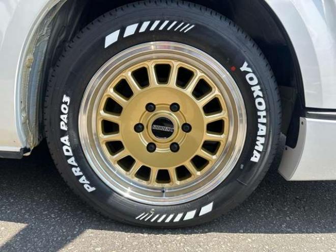 ハイエースバン2.7 スーパーGL ダークプライム ワイド ミドルルーフ ロングボディ 4WD　Pスタート スマートキー 両側スライドドア　OPLEDヘッドライト Fフォグ ハーフレザーシート AC100V ベンチシート　ベッドキット リアクーラー ヒーター ステアリングスイッチ ディスプレイオーディオ　Bluetooth 2700
