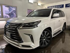 レクサス　ＬＸ５７０　本州仕入　寒冷地仕様　禁煙車　リアエンターテイメント　ダブルエイトスポイラー＆マフラー　５連ＬＥＤデイライト　レクサスセーフティセンス　純正２１インチＡＷ　社外１８ＡＷ＋スタッドレスタイヤ付 4WD 5700 5Dr