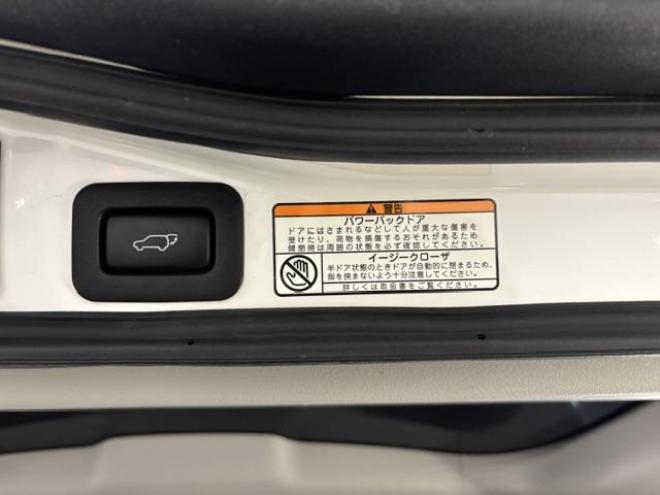 レクサスＬＸ５７０　本州仕入　寒冷地仕様　禁煙車　リアエンターテイメント　ダブルエイトスポイラー＆マフラー　５連ＬＥＤデイライト　レクサスセーフティセンス　純正２１インチＡＷ　社外１８ＡＷ＋スタッドレスタイヤ付 4WD 5700 5Dr