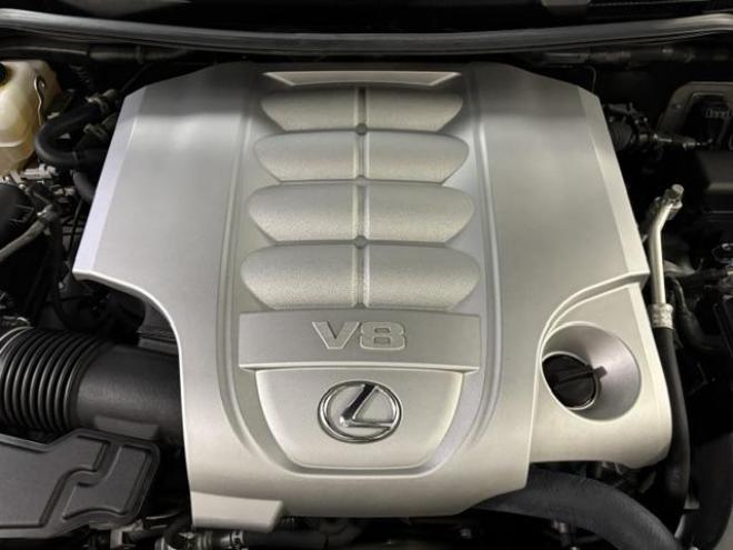 レクサスＬＸ５７０　本州仕入　寒冷地仕様　禁煙車　リアエンターテイメント　ダブルエイトスポイラー＆マフラー　５連ＬＥＤデイライト　レクサスセーフティセンス　純正２１インチＡＷ　社外１８ＡＷ＋スタッドレスタイヤ付 4WD 5700 5Dr