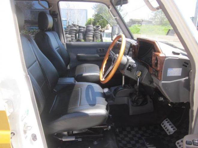 ランドクルーザープラド 2.4 ディーゼルターボ 4WD 2400 5Dr