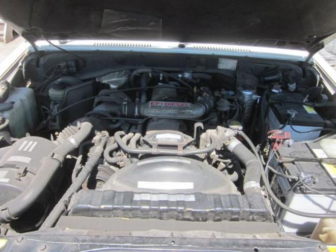 ランドクルーザープラド 2.4 ディーゼルターボ 4WD 2400 5Dr