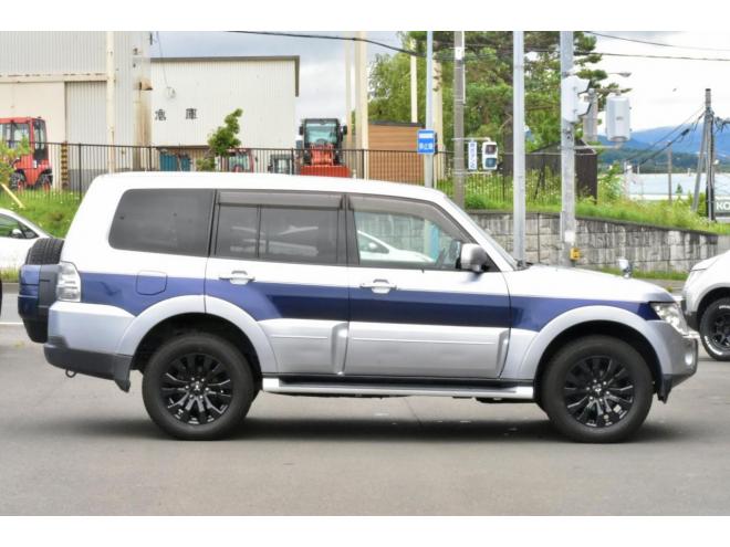 パジェロロングエクシード　４ＷＤ　ロックフォードサウンド　三菱１８インチアルミ