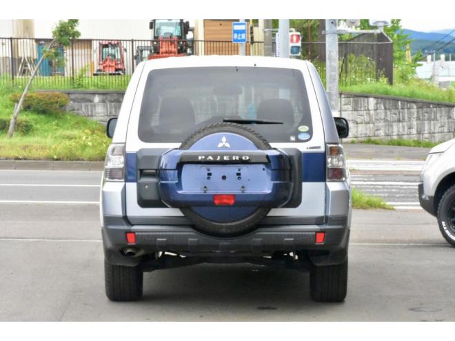 パジェロロングエクシード　４ＷＤ　ロックフォードサウンド　三菱１８インチアルミ