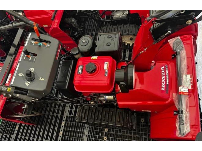 除雪機ホンダHS970SV 9馬力　江別市隣接市町村は配送無料　即納！点検整備塗装済み