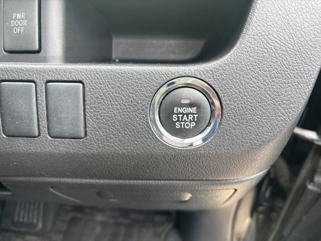 ヴォクシー2.0ZS煌Ⅱ 4WD　ローンが不安な方＜優遇ローン＞本州仕入 1年保証　両側パワースライドドア