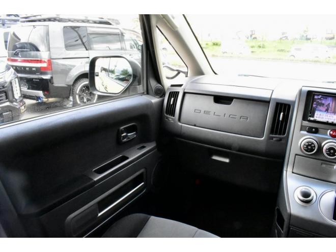 デリカD:5 　４ＷＤ　Gパワー　本州仕入　サンドベージュ　社外アルミ／タイヤ　社外ナビ／フリップダウンモニター　ＥＴＣ