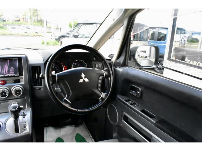 デリカD:5 　４ＷＤ　Gパワー　本州仕入　サンドベージュ　社外アルミ／タイヤ　社外ナビ／フリップダウンモニター　ＥＴＣ