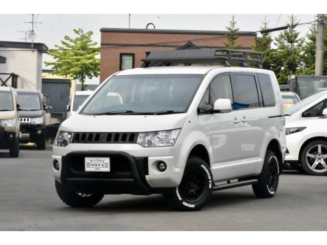 デリカDパワーパッケージ　４ＷＤ　前期/最終型　フロントガード　キャリア　リアラダー　サイドステップ　新品タイヤ／アルミ