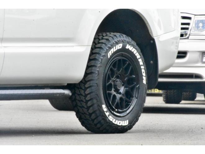デリカDパワーパッケージ　４ＷＤ　前期/最終型　フロントガード　キャリア　リアラダー　サイドステップ　新品タイヤ／アルミ