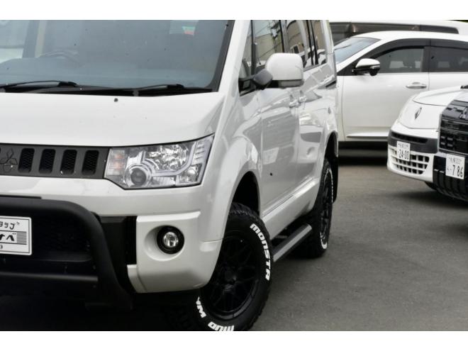 デリカDパワーパッケージ　４ＷＤ　前期/最終型　フロントガード　キャリア　リアラダー　サイドステップ　新品タイヤ／アルミ