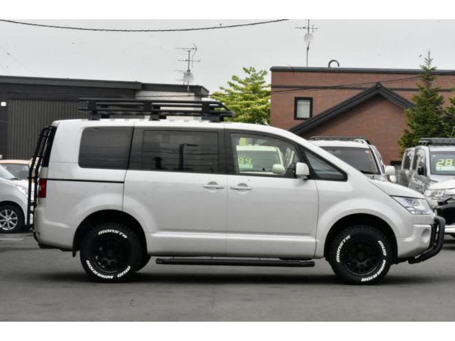 デリカDパワーパッケージ　４ＷＤ　前期/最終型　フロントガード　キャリア　リアラダー　サイドステップ　新品タイヤ／アルミ