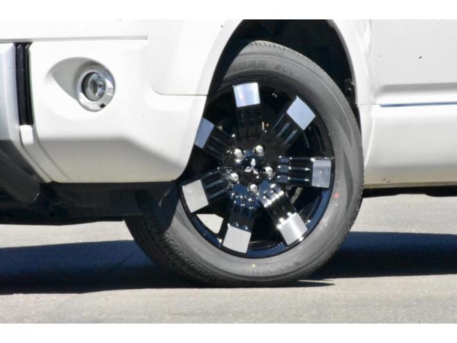 デリカDパワーパッケージ　４ＷＤ　新車外し１８インチアルミ／タイヤ　新品フロントガード　両側パワースライドドア