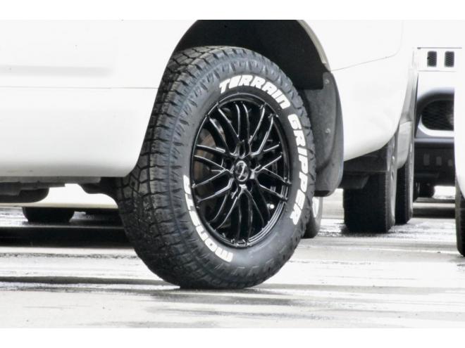デリカDパワーパッケージ　４ＷＤ　本州仕入　前期／最終型　新品１６インチアルミ／タイヤ　社外ナビ／バックカメラ　ディーラー点検　エンジンマウント交換付