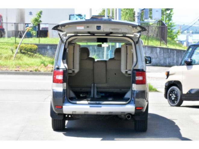 デリカD:5　Gプレミアム　４ＷＤ　本州仕入　新車外し１８インチホイール　ロックフォードサウンド　パワーバックドア　純正ナビ／フリップダウンモニター