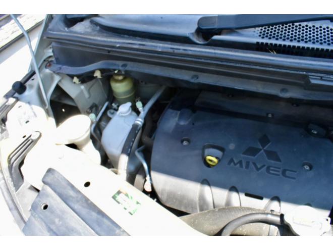 デリカD:5　Gプレミアム　４ＷＤ　本州仕入　新車外し１８インチホイール　ロックフォードサウンド　パワーバックドア　純正ナビ／フリップダウンモニター