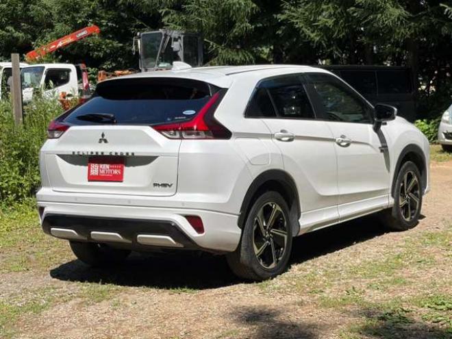 エクリプスクロスPHEV 2.4 G 4WD　ハーフレザーシートETCシートヒーター　ハンドルヒータークルーズコントロール　パドルシフト 2400