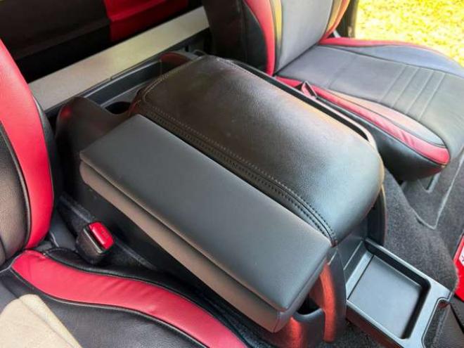 ハイエース2.7 GL ロング ミドルルーフ 4WD　キャンピング仕様(3ナンバー)　冷蔵庫　流し台　F Fヒーター　テーブル　ベット展開　外部電源　インバーター　バッテリーシステム　10人乗り 2700