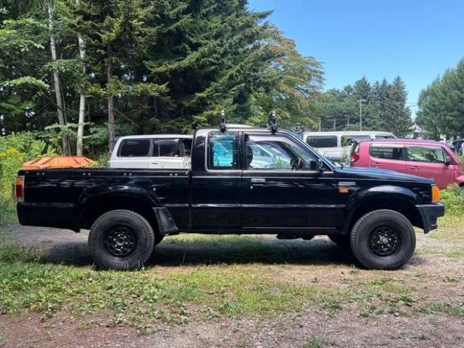 プロシード2.6 キャブプラス 4WD　社外ナビ・テレビ　バックカメラ　デイトナホイール 2600
