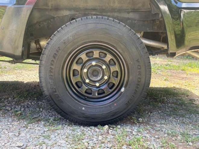 プロシード2.6 キャブプラス 4WD　社外ナビ・テレビ　バックカメラ　デイトナホイール 2600