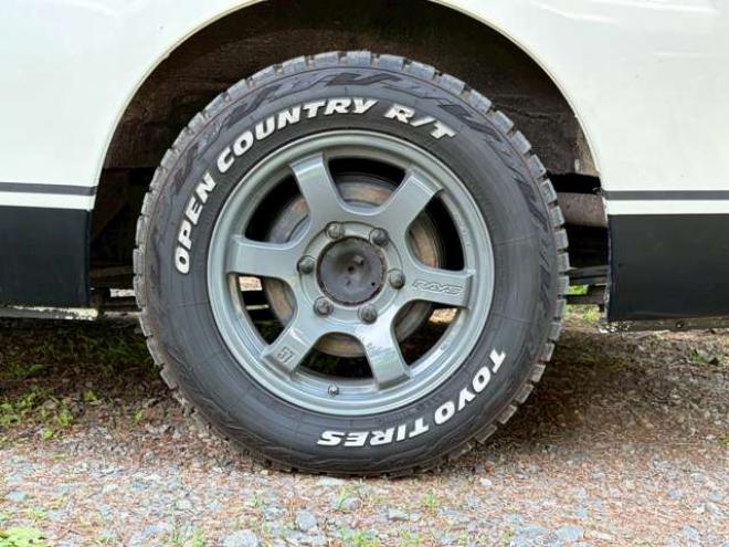 キャラバンNV350 2.5 プレミアムGX ロングボディ ディーゼルターボ 4WD　社外11インチナビ　バックカメラ　エンジンスターター　ETC　ワンオーナー　左側電動スライドドア　社外アルミ　パワーウィンドウ　パワステ　後席モニター　ABS　キーレスエントリー　衝突被害軽減ブレーキ 2500