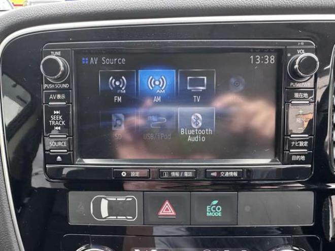 アウトランダーPHEV2.0 G ナビパッケージ 4WD　純正ナビ　フルセグTV　Bluetooth　パワーバックドア　衝突軽減ブレーキ　レーンキープアシスト　ビルトインETC　AC100V　横滑り防止装置　バックモニター　アラウンドビューモニター　純正アルミホイール夏 2000
