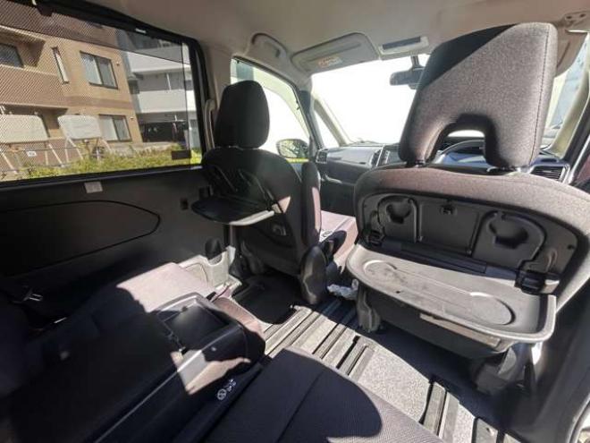 セレナ2.0 X Vセレクション 4WD　左右電動スライドドア　ナビTV　バックモニター冬タイヤ付き 2000