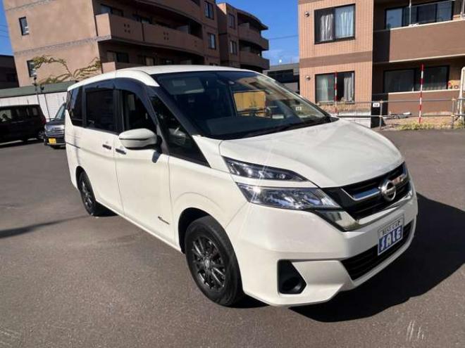 セレナ2.0 X Vセレクション 4WD　左右電動スライドドア　ナビTV　バックモニター冬タイヤ付き 2000