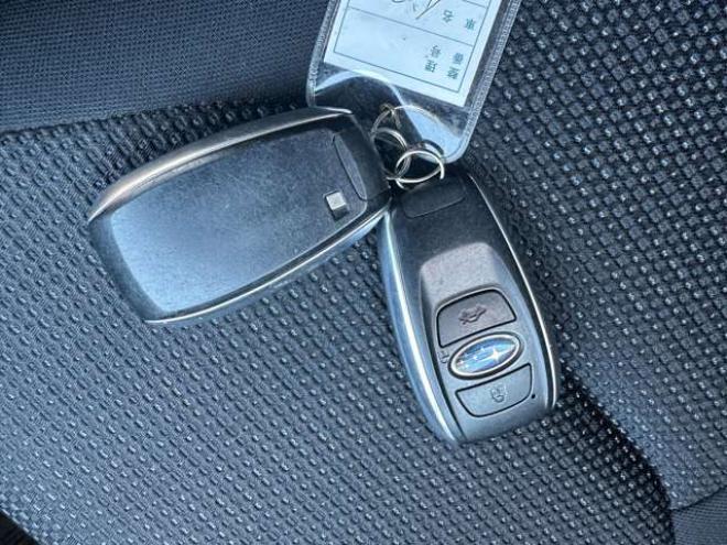 インプレッサスポーツ 2.0 i-L アイサイト 4WD　ナビ　地デジ　Bluetooth　バックカメラ　ブラインドスポットモニター　アイドリングストップ　横滑り防止装置　プッシュスタート　コーナセンサー　レーンキープアシスト　衝突軽減ブレーキ　純正アルミホイール 2000