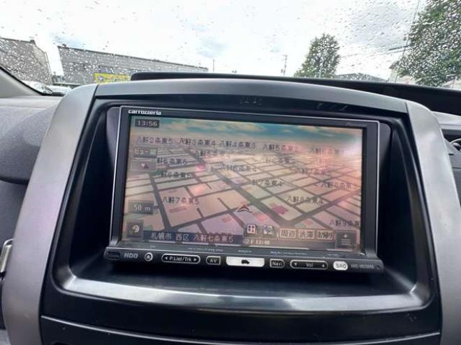 ノア2.0 Si 4WD　ナビ　地デジ　プッシュスタート　リアモニター　　パドルシフト　社外アルミホイール夏　バックモニター　インテリキー 2000