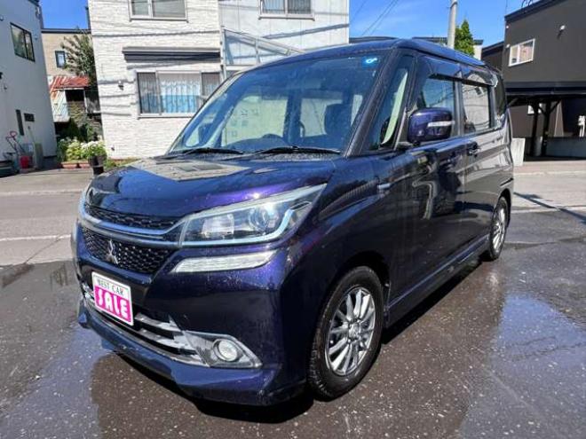 デリカD:2 1.2 カスタム ハイブリッド MV 4WD　4WD　両側ワンタッチパワースライドドア　ナビ　Bluetooth　ビルトインETC　プッシュスタート　衝突軽減ブレーキ　アイドリングストップ　レーンキープアシスト　横滑り防止装置　社外アルミホイール 1200