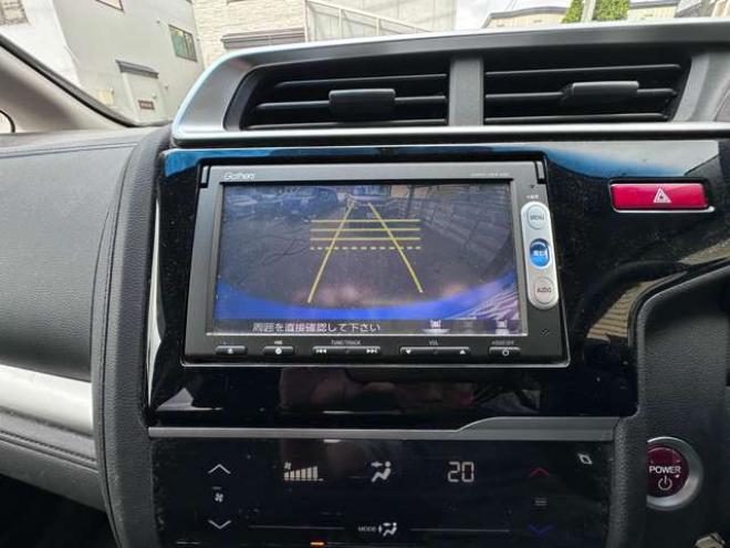 フィット1.5 ハイブリッド Fパッケージ 4WD　Gathersナビ　Bluetoothオーディオ　ワンセグTV　横滑り防止装置　12V180W　インテリジェントキー　バックモニター　スチールホイール冬 1500