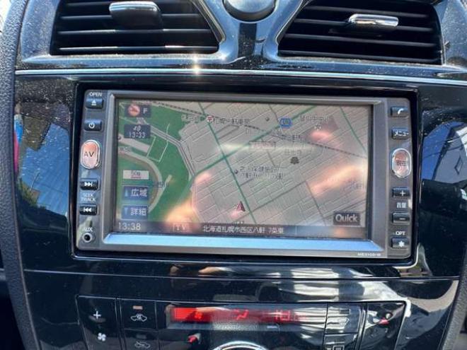 セレナ2.0 ハイウェイスター 4WD　Bluetoothオーディオ　地デジ　フリップダウンモニター　ビルトインETC　アイドリングストップ　横滑り防止装置　クルーズコントロール 2000