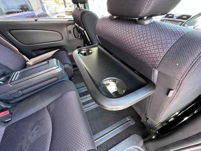 セレナ2.0 ハイウェイスター 4WD　Bluetoothオーディオ　地デジ　フリップダウンモニター　ビルトインETC　アイドリングストップ　横滑り防止装置　クルーズコントロール 2000